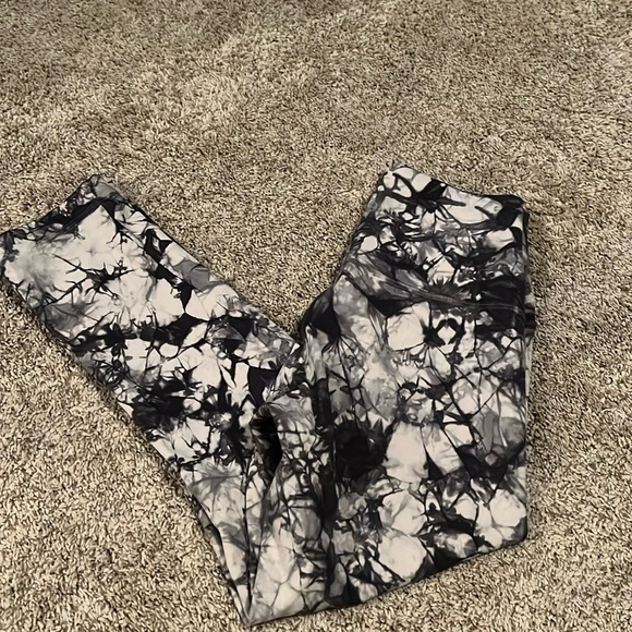 Lululemon wunder under high rise 25” - Picture 2 of 5